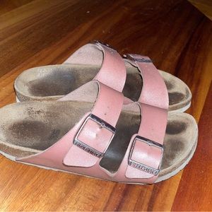 Birkenstock pink gold